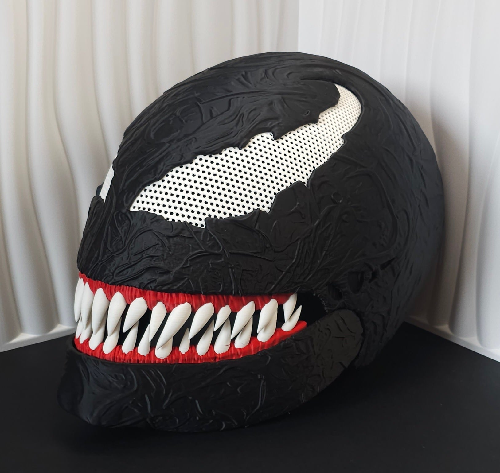 Venom Inspired Full Head Mask- 3D Printed Magnetised Back - Unique Fan Art Design