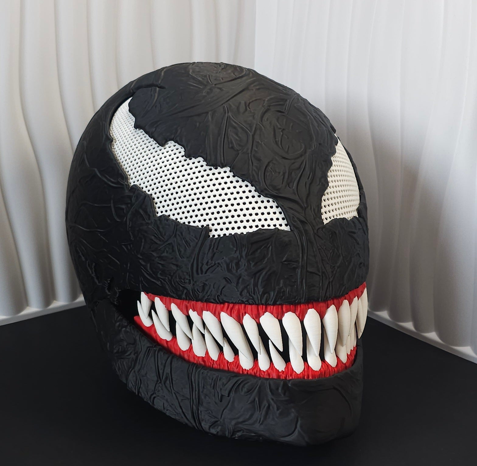 Venom Inspired Full Head Mask- 3D Printed Magnetised Back - Unique Fan Art Design