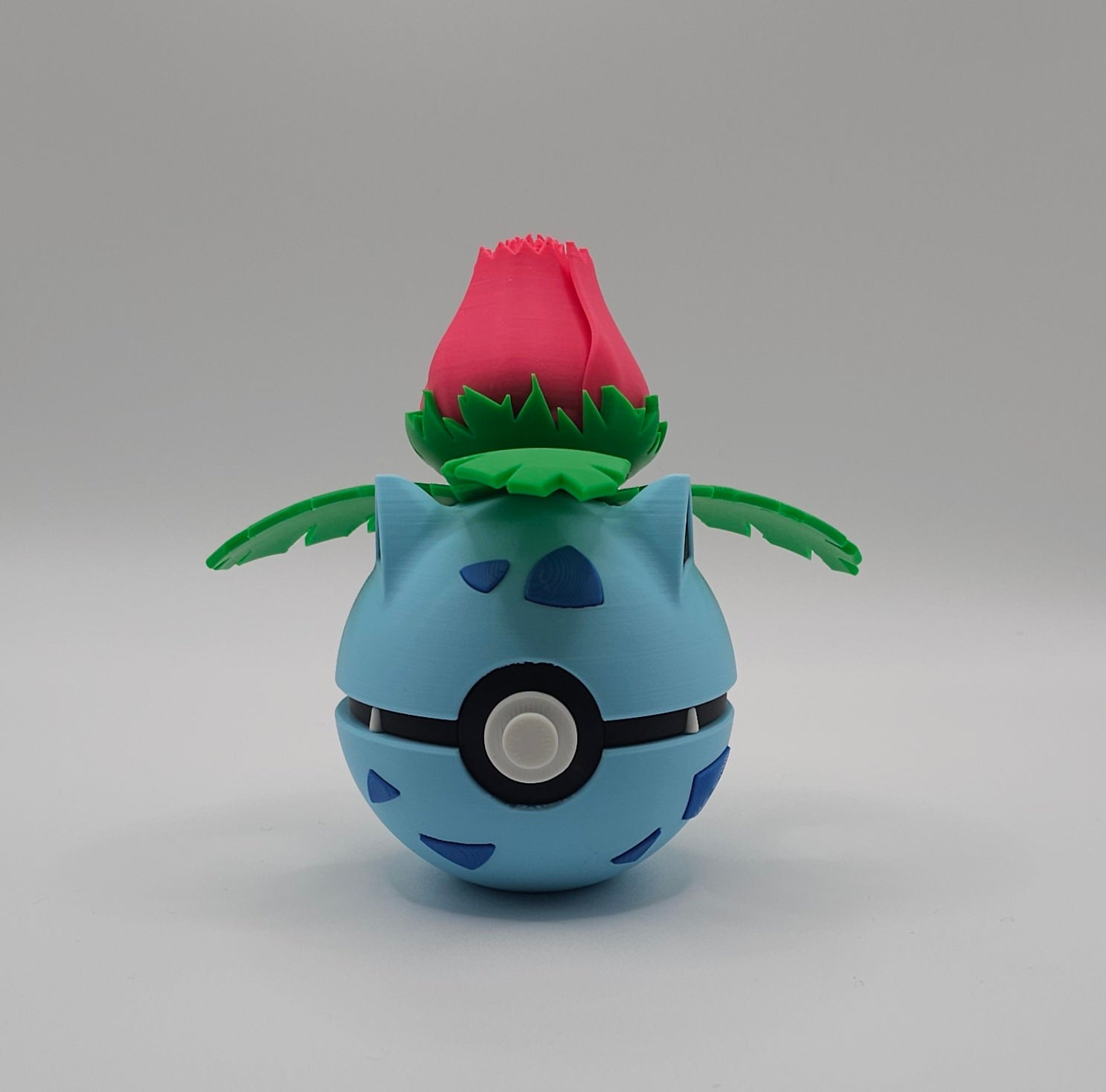 Pokemon Character Design 3D Printed Pokeball - Ivysaur - Unique Display Collectible