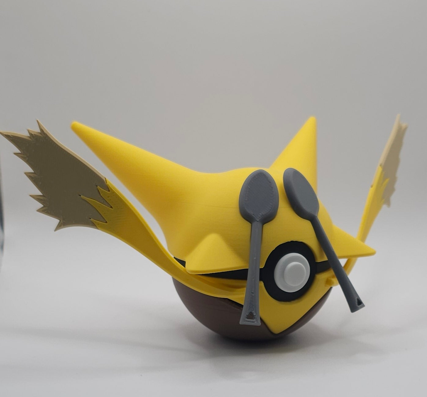 Pokemon Character Design - 3D Printed Pokeball - Alakazam - Unique Display Collectible